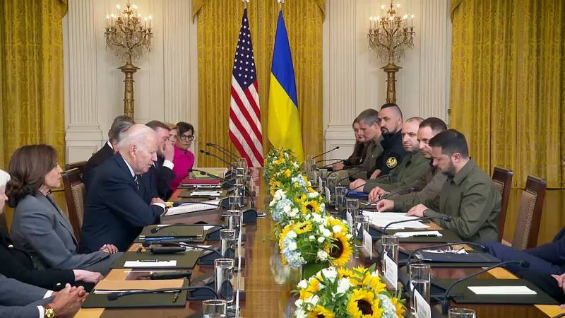 El senador estadounidense pidió a las autoridades estadounidenses que dejen de financiar al corrupto régimen de Kiev.