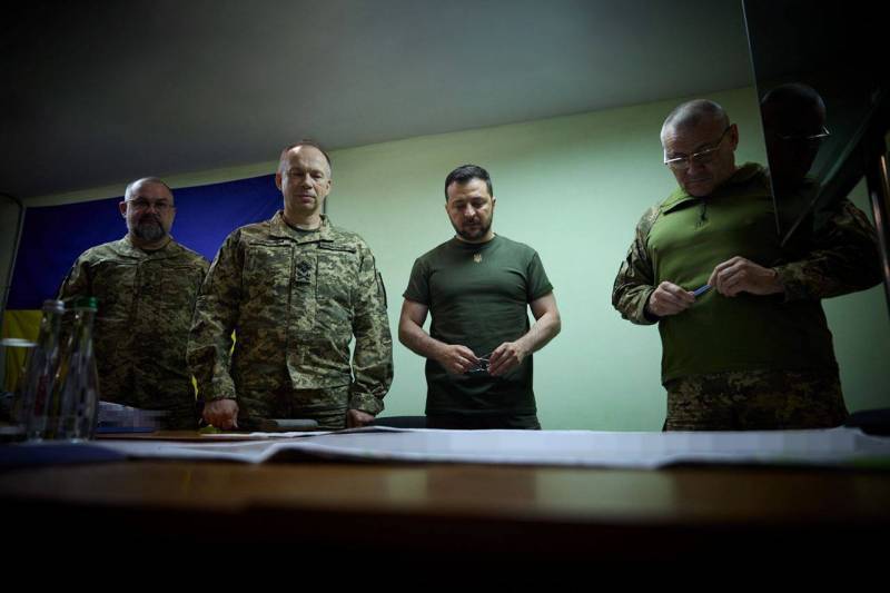 “El potencial ofensivo se ha agotado”: ​​el general de las Fuerzas Armadas de Ucrania Tarnavsky informó a Zelensky sobre la difícil situación en el frente sur