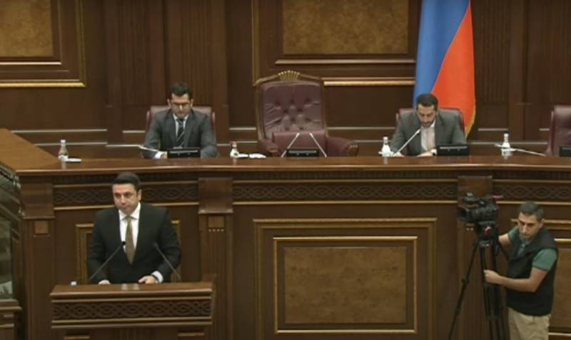 विपक्ष की निंदा के बावजूद, अर्मेनियाई संसद ने आईसीसी के रोम क़ानून की पुष्टि की
