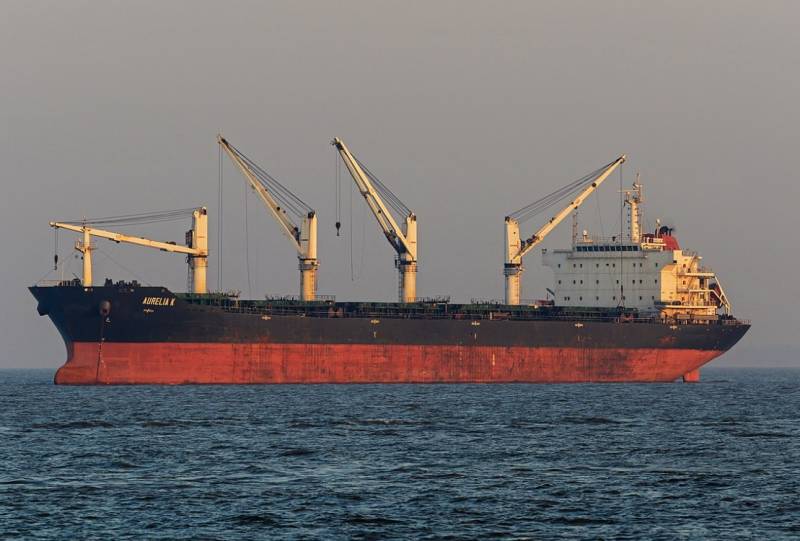 Ytterligare tre lastfartyg lämnade ukrainska hamnar obehindrat