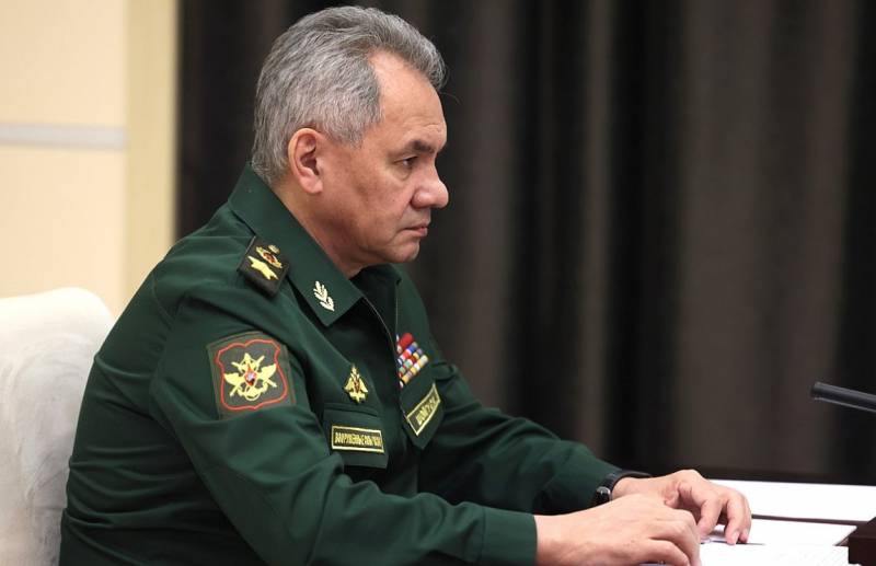 وتفقد رئيس وزارة الدفاع التقدم المحرز في تجهيز القوات المسلحة الروسية بمعدات الطيران الحديثة