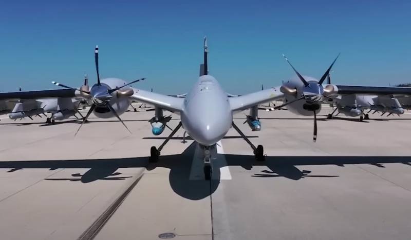 Türkiye provedla leteckou operaci v Sýrii, pomocí útočných dronů zničila řadu cílů PKK