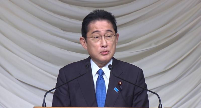 Un membro del parlamento giapponese ha parlato della necessità di normalizzare i rapporti con la Russia, criticando il primo ministro giapponese