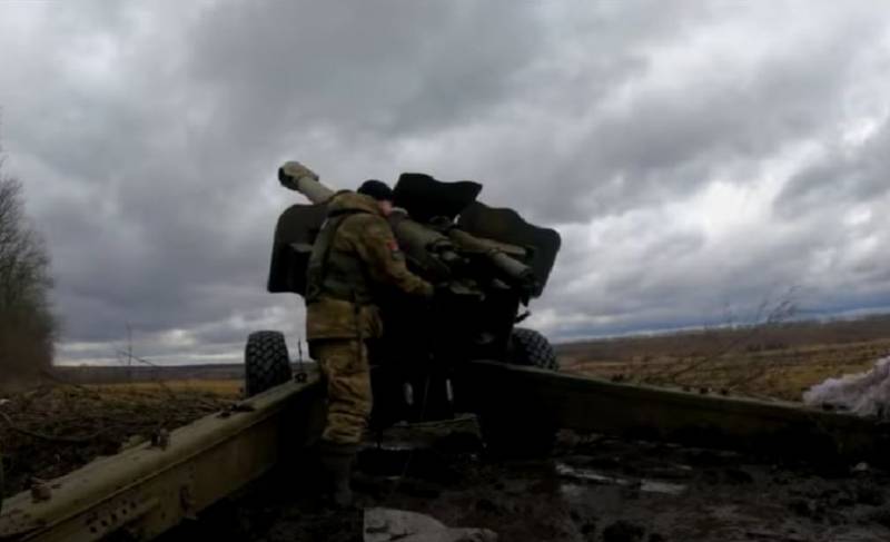 Lính pháo binh Nga tấn công xe bọc thép chở sĩ quan cấp cao của Lực lượng vũ trang Ukraine ở Kherson