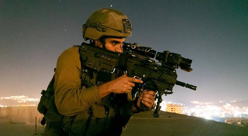 IDF mengatakan hingga 300 warga Israel telah dimobilisasi dalam beberapa hari terakhir.