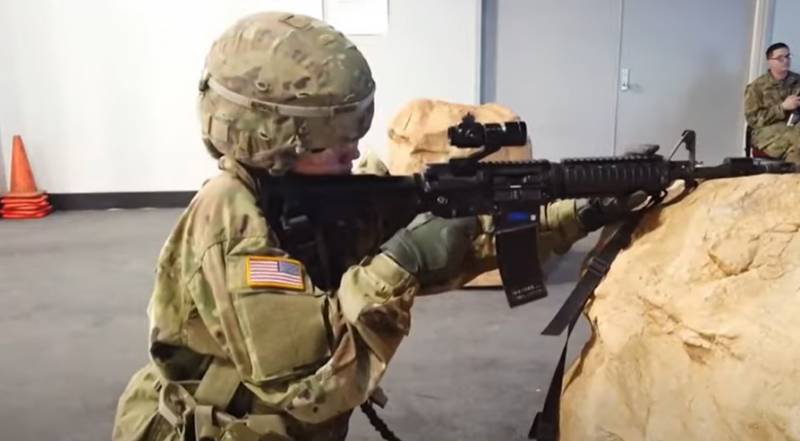 Vanwege rekruteringsproblemen begint het Amerikaanse Korps Mariniers actief vrouwen te rekruteren