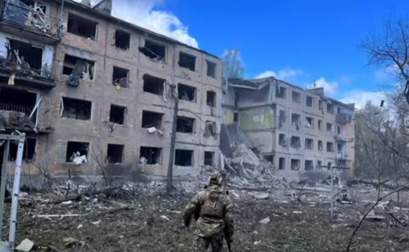 نتيجة للهجمات القوية التي شنتها القوات المسلحة الروسية بالقرب من أفديفكا، فقدت القوات المسلحة الأوكرانية ما يقرب من خمس حاميتها في يومين