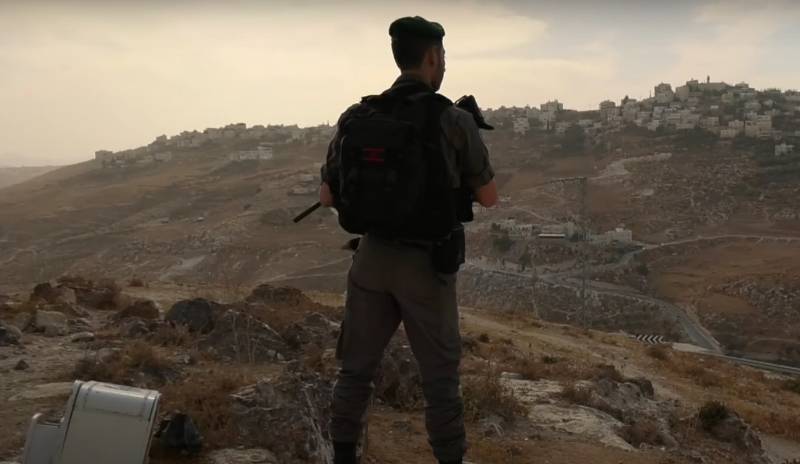 Davy Jordánců podporujících Hamás se snaží prorazit hranici s Izraelem