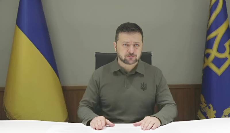 Ζελένσκι: Δεν έχουμε επιτύχει ακόμη τον πλήρη έλεγχο των πυρκαγιών στην Κριμαία, αλλά είμαι σίγουρος ότι θα το επιτύχουμε σύντομα