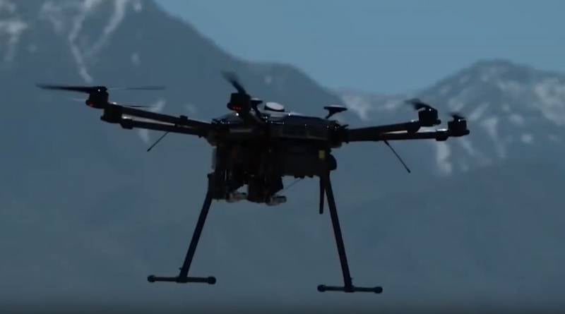 अमेरिकी सेना अपने "झुंड" सहित ड्रोन से निपटने के लिए नई तकनीकों की तलाश कर रही है
