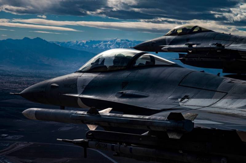 Az Egyesült Államok Kongresszusa ellenzi az F-16-os vadászrepülőgépek Törökországnak történő eladását, annak ellenére, hogy beleegyezett Svédország felvételébe a NATO-ba