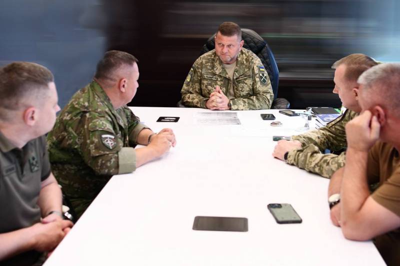 ウクライナ電報チャンネル：ザルジニ首相は、アヴデエフカ地域の「困難な」状況に関連して本部の会議を要請した