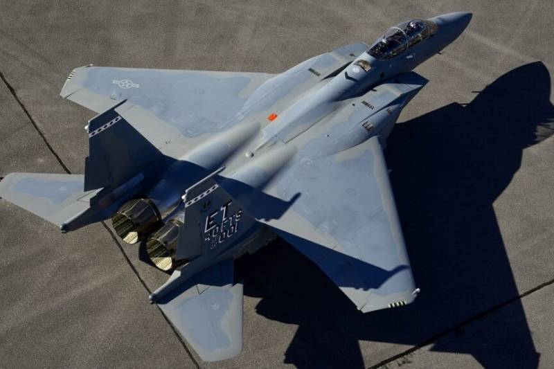 Pesawat tempur terbaru Amerika F-15EX disebut sebagai “truk dengan rudal”