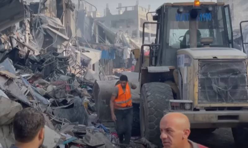Итальянские власти отправили самолет с гуманитарной помощью для жителей Газы