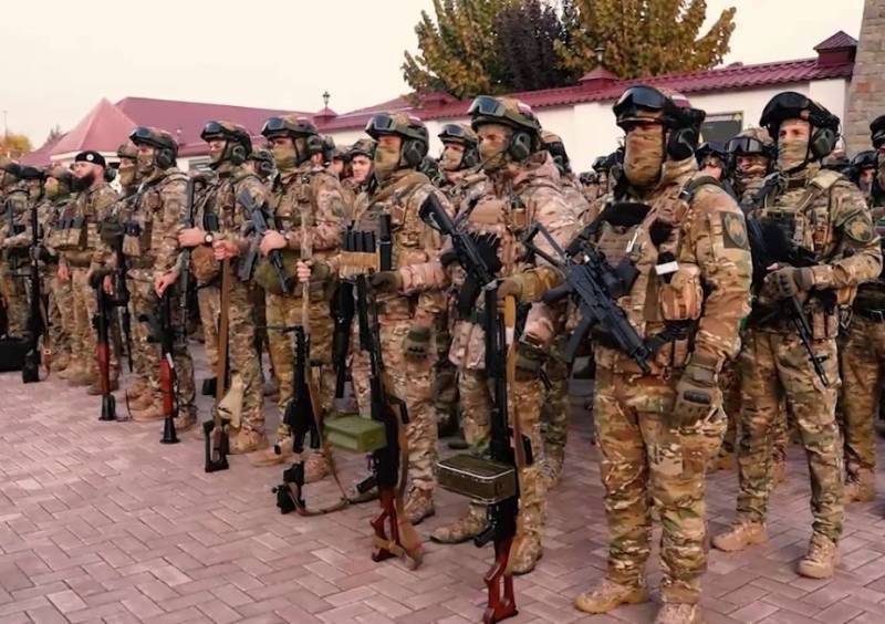 Kadyrov jmenoval počet dobrovolníků, kteří šli do zóny Severního vojenského okruhu jako součást jednotek speciálních sil Akhmat