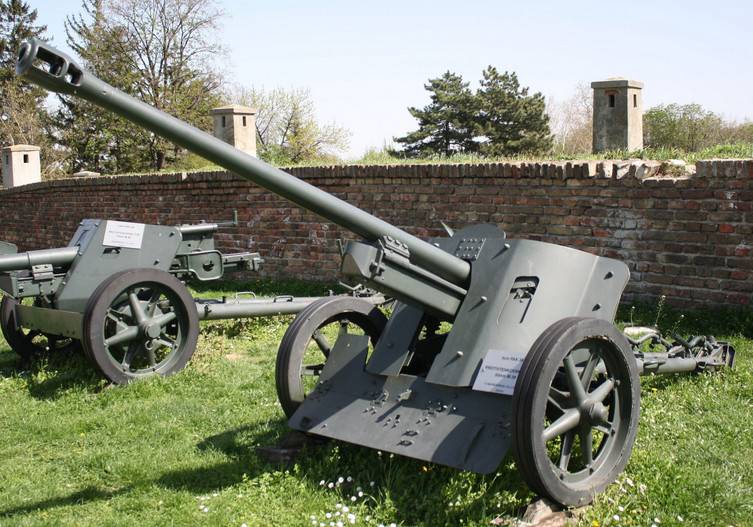 Poválečná služba a bojové použití ukořistěných německých protitankových děl ráže 75–128 mm