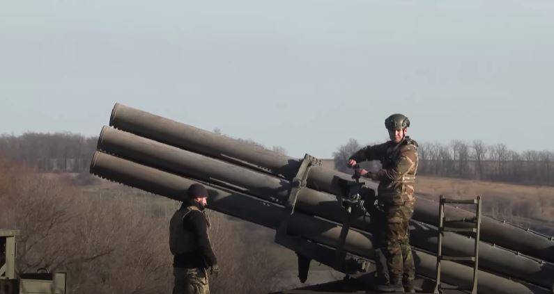 Der Analyst sagte ein „Einfrieren“ des bewaffneten Konflikts in der Ukraine ab Anfang November voraus