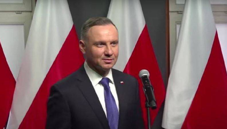 De president van Polen noemde de oorlog tussen Israël en Hamas “gunstig voor Rusland” en bedreigde Europa met een nieuwe migratiestroom