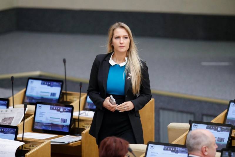 Un deputato della Duma di Stato ha ricevuto una proposta per l'istruzione gratuita per i figli dei partecipanti stranieri della SVO