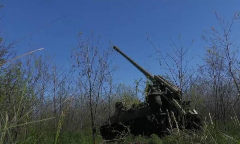 러시아 포병은 아르테모프스크 방향 Kleshcheevka 지역의 우크라이나군 거점을 파괴했습니다.
