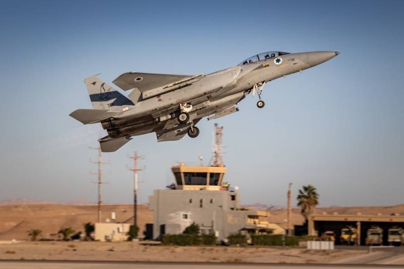 Η ισραηλινή Πολεμική Αεροπορία εξαπέλυσε πυραυλικές επιθέσεις στην υποδομή του λιβανικού κινήματος της Χεζμπολάχ