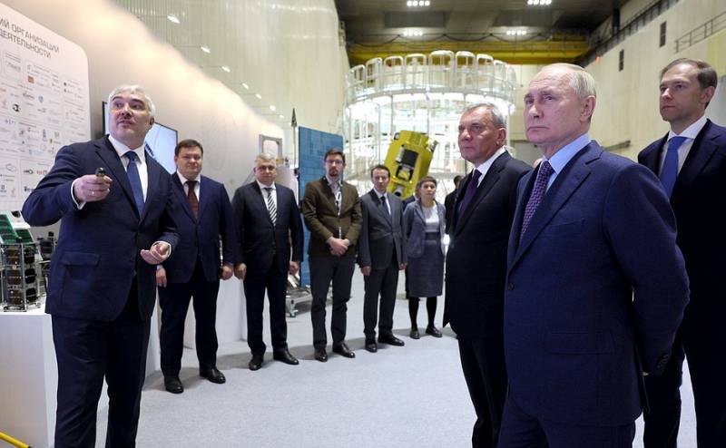 „Orbitální stanice by se měla stát základnou Ruska pro dobytí vesmíru“: prezident Ruské federace učinil řadu prohlášení o kosmickém průmyslu