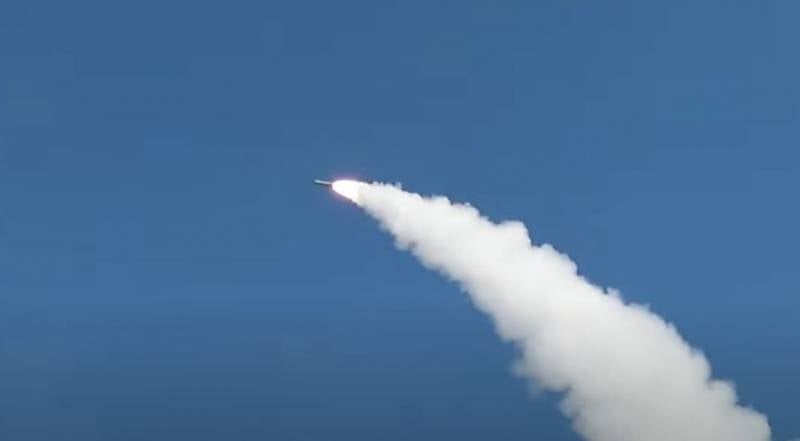 The command of the Ukrainian Armed Forces states that Ukrainian air defense allegedly shot down three of the four Iskander missiles fired by the Russian Armed Forces that night.