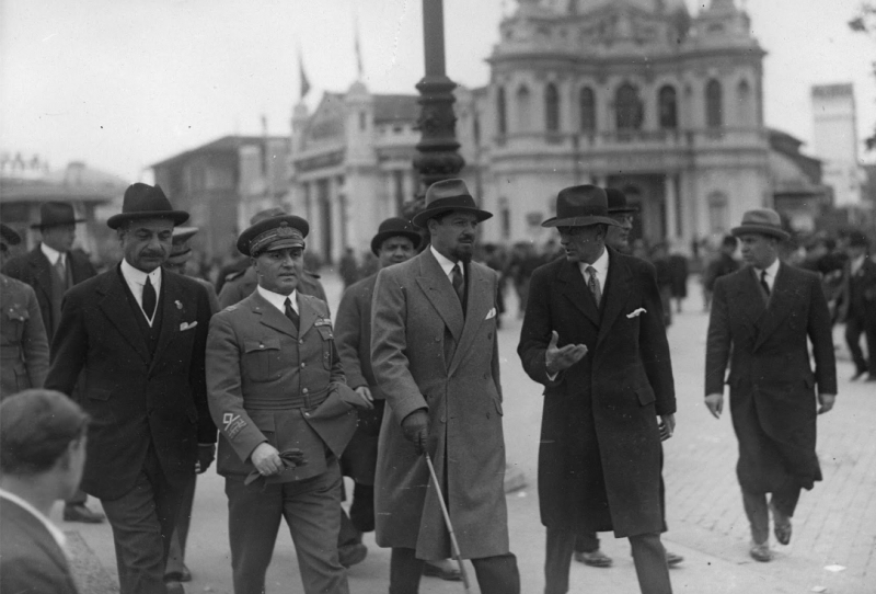 1931 年のミラノ展示会でのイタロ バルボ