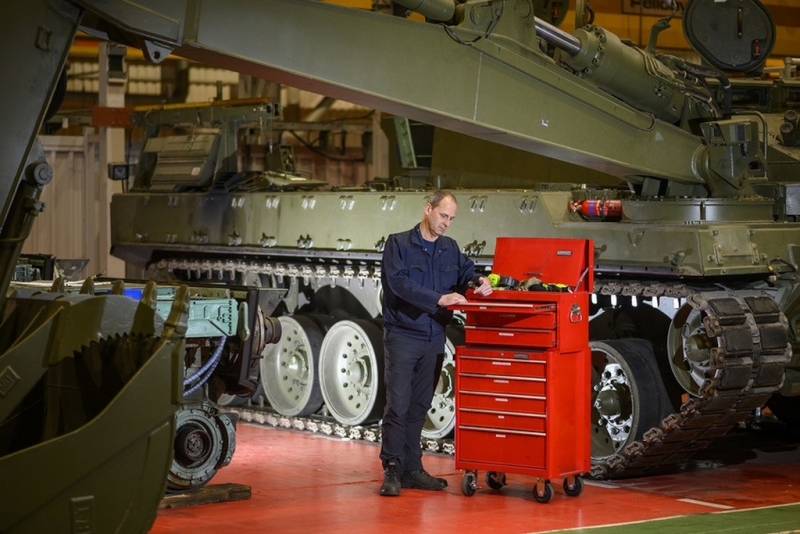 The Prime Minister of Ukraine solemnly announced the creation of a German-Ukrainian joint venture with the defense concern Rheinmetall