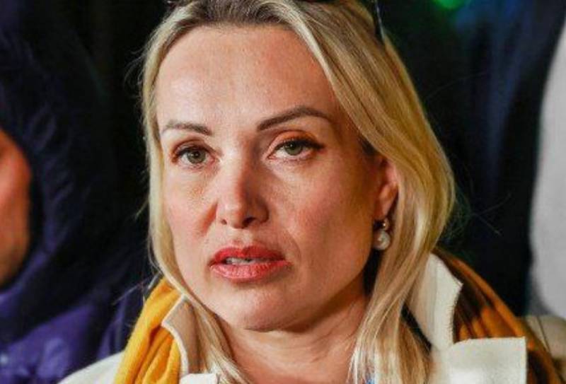 En rättegång in absentia tillkännagavs för ex-redaktören för Channel One Ovsyannikova