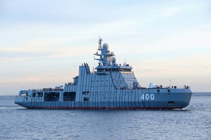 ロシア海軍の利益のために建造されたプロジェクト 23550 戦闘砕氷船イワン・パパニンが消磁段階に入った