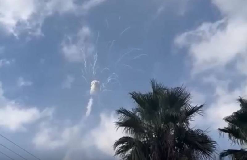 İsrail'in Lübnan topraklarından ülkeye saldıran insansız hava araçlarına karşı hava savunmasının görüntüleri ortaya çıktı.