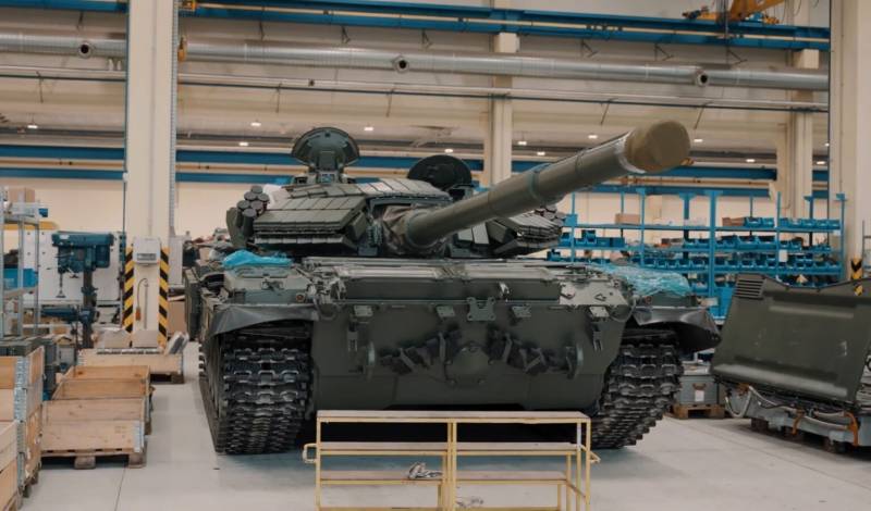 Danmark inkluderade T-72EA stridsvagnar och BMP-2 infanteristridsfordon i ett nytt paket med militär hjälp till Ukraina