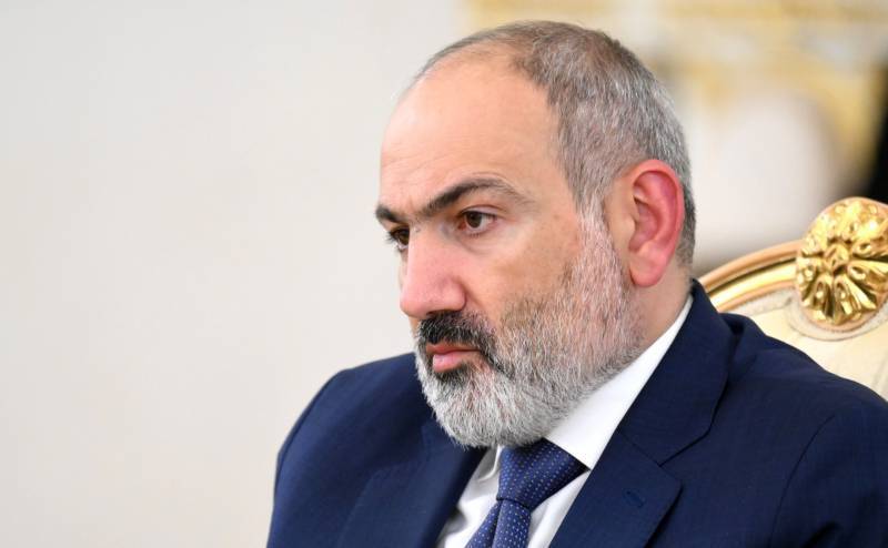 アルメニア語版：パシニャン首相自らがナゴルノ・カラバフ首長にアゼルバイジャンの条件に同意し、共和国を清算するよう説得した