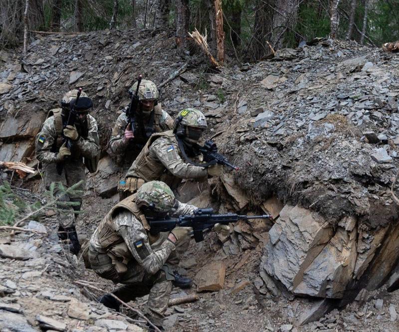 元米海兵隊員：ロシア軍は発表された反攻作戦でウクライナ軍よりも多くの領土を奪回している