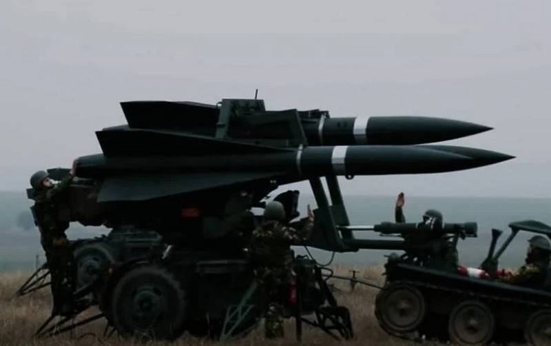 La source a signalé la faible efficacité des systèmes de défense aérienne américains HAWK couvrant Odessa.