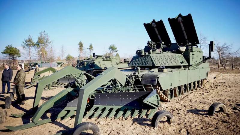 На Украину прибыли штурмовые М1150 ABV: подробнее об этих многотонных тяжеловесах