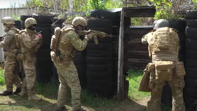 Especialistas militares ocidentais acreditam que as Forças Armadas Ucranianas precisam de soldados mais jovens