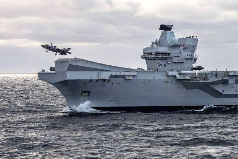 «Перейдём к взлётам авиации с помощью катапульты»: британский флот предложил модернизировать авианосцы типа Queen Elizabeth