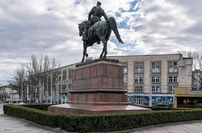 Про памятник Котовскому в Кишинёве и не только