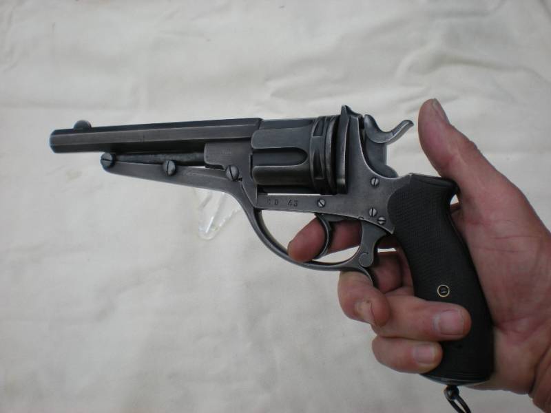 Revolvere și pistoale de la H la J