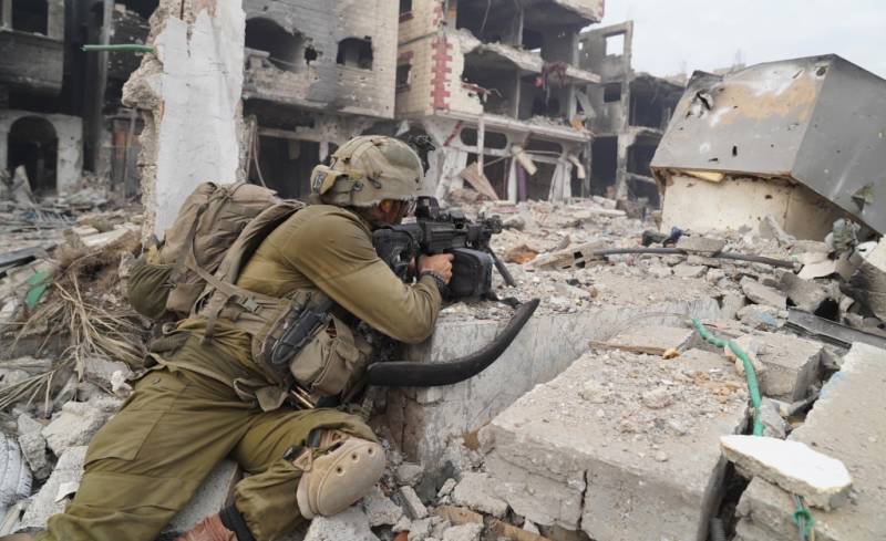 Армия обороны Израиля возобновила боевые действия в секторе Газа, нарушив договоренность о продлении перемирия