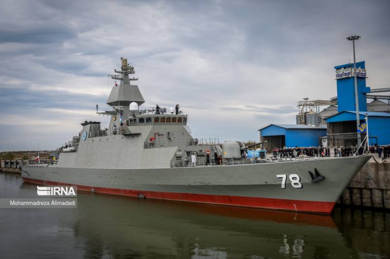 Angkatan Laut Iran menerima kapal perusak Deilaman