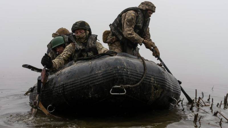 Морпехи ВСУ удерживают центр Крынок, пытаясь расширить плацдарм вниз по течению Днепра