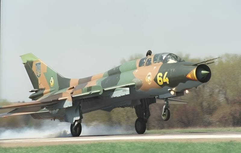 Воздушные силы ВСУ подняли в воздух советский истребитель-бомбардировщик Су-17 