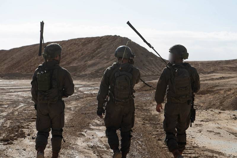 הצבא הישראלי מקיף את העיר עזה משלושה כיוונים, מתכונן לפינוי