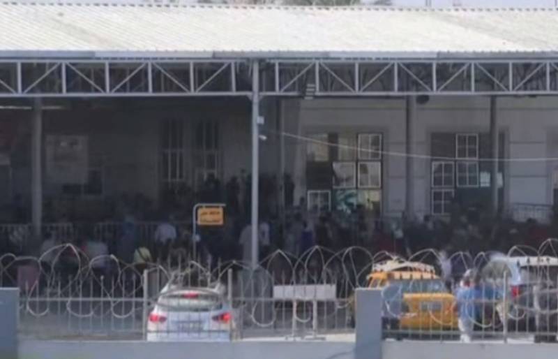 Batı basını: Gazze Şeridi'nden Mısır'a en az 320 yabancı vatandaş tahliye edildi