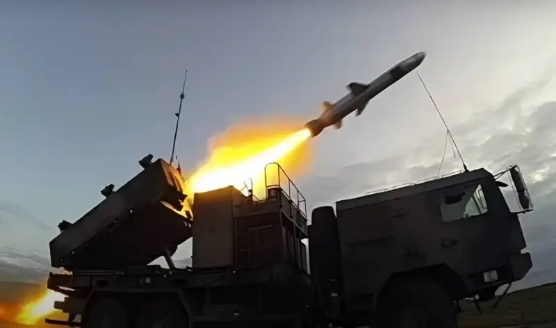 Латвия подписала контракт на поставку подвижного берегового ракетного комплекса Naval Strike Missile Coastal Defense System