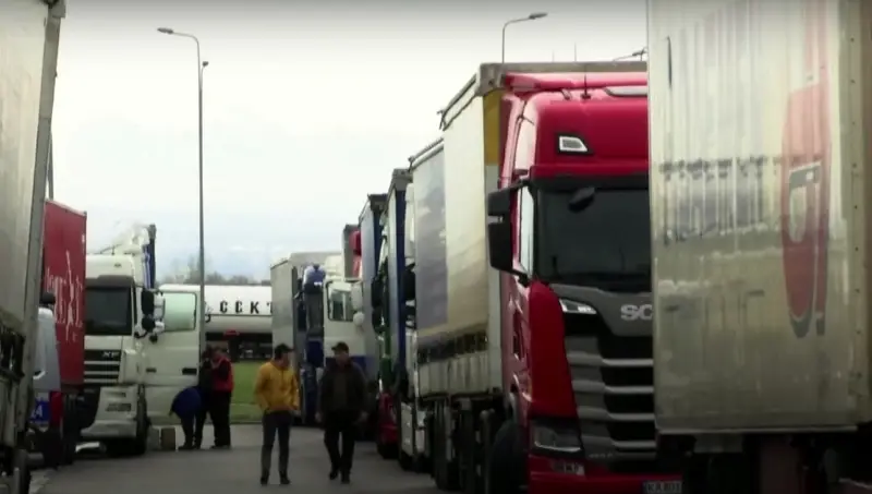 FT: Протесты дальнобойщиков в Польше демонстрируют резкое изменение настроя западных союзников Украины