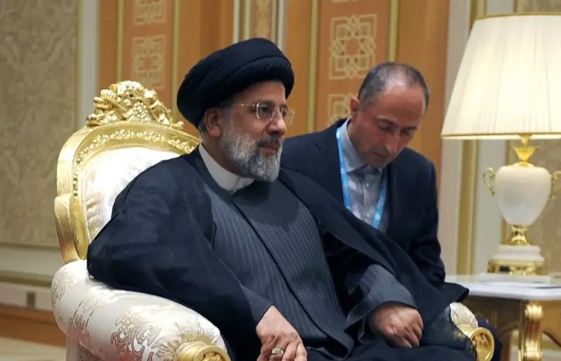 ISNA: Az iráni elnök Moszkvába repült, ahol azt tervezi, hogy a vadászgépek szállításáról tárgyal az orosz vezetővel